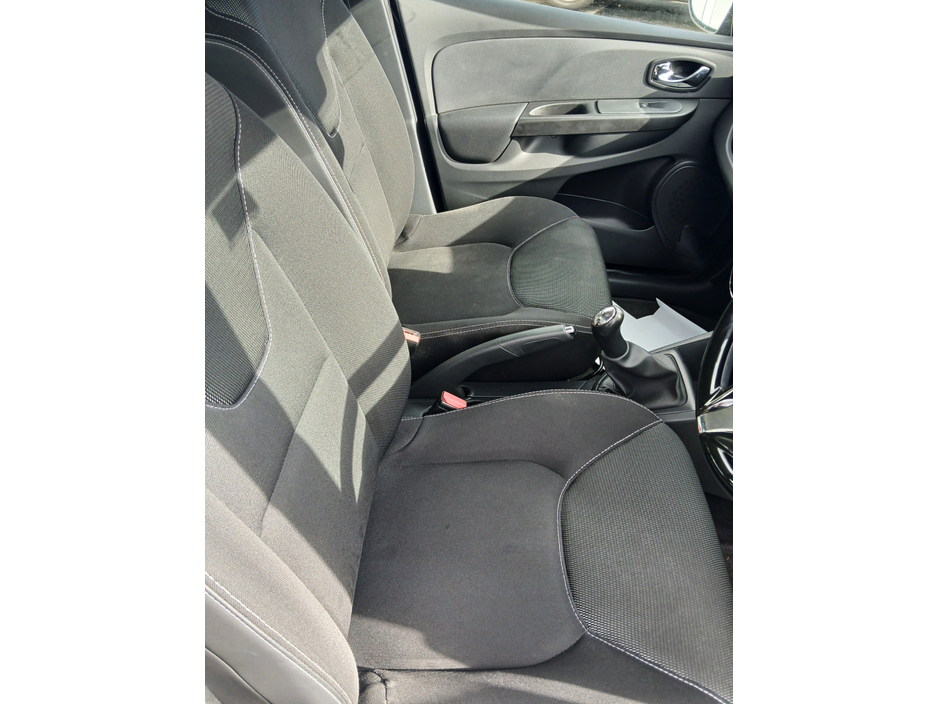 2014 Renault Clio 1.1L Petrol For Sale Images