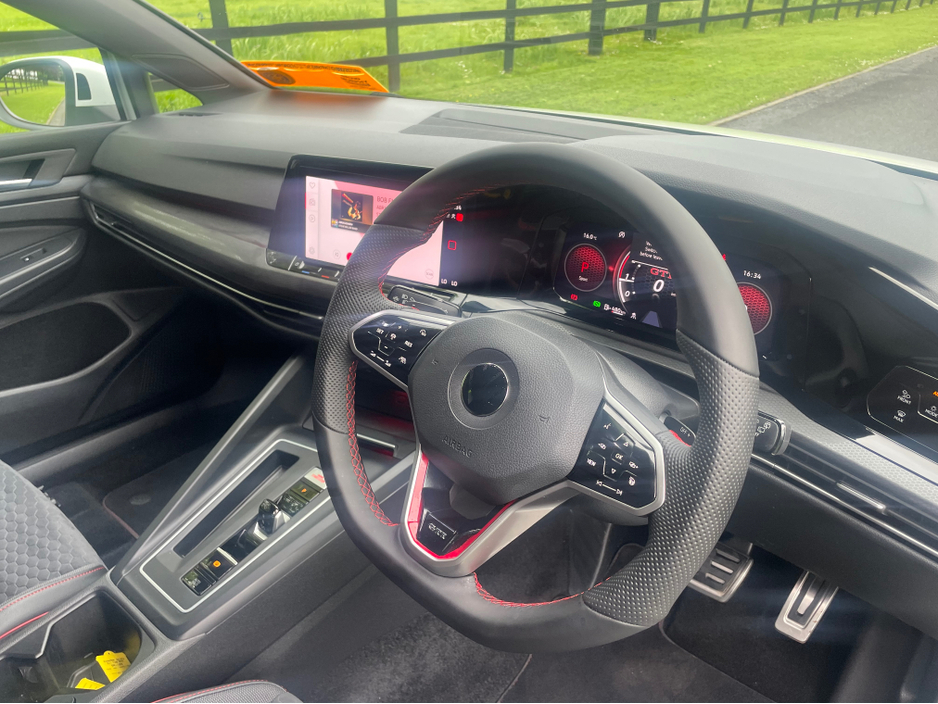 2024 Volkswagen Golf 2L Petrol For Sale Images