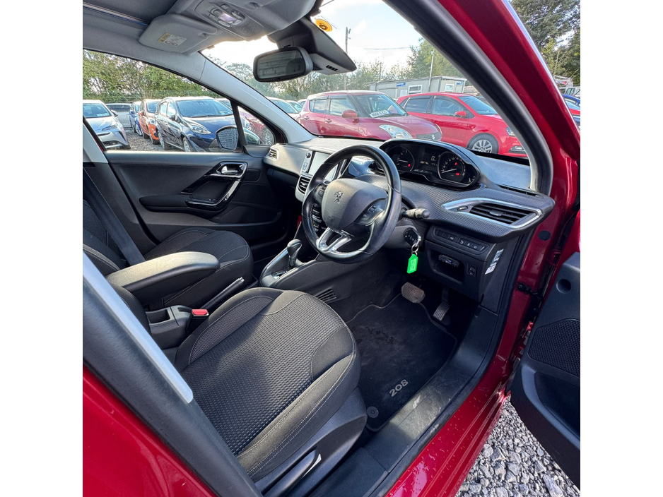 Peugeot 208 — thumbnail 18