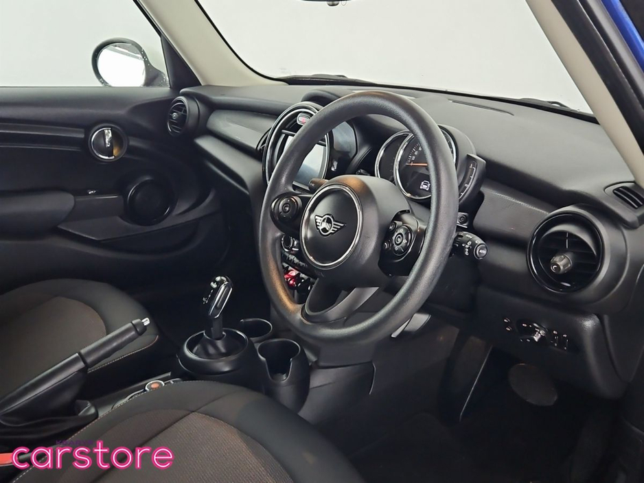 MINI Hatch Cooper Classic — thumbnail 9