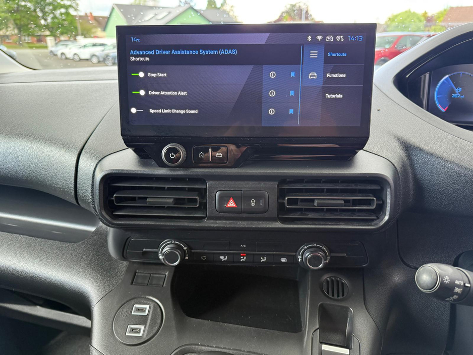 2024 Peugeot Partner 1.5L Diesel For Sale Images