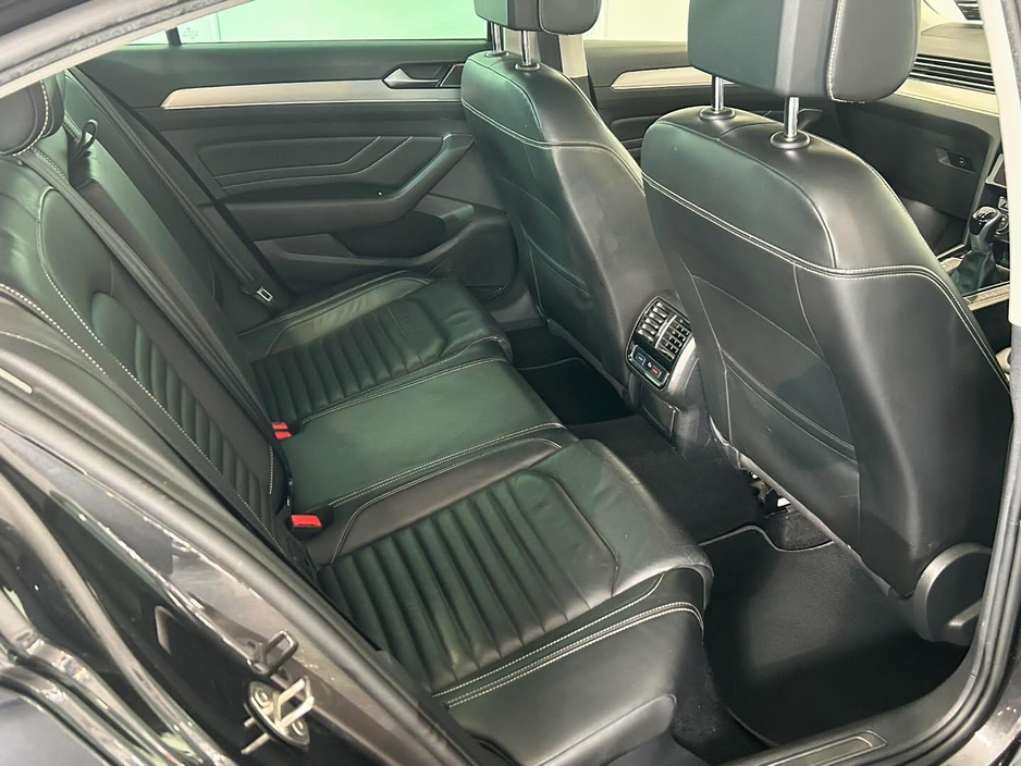 2021 Volkswagen Passat 2.0L Diesel For Sale Images