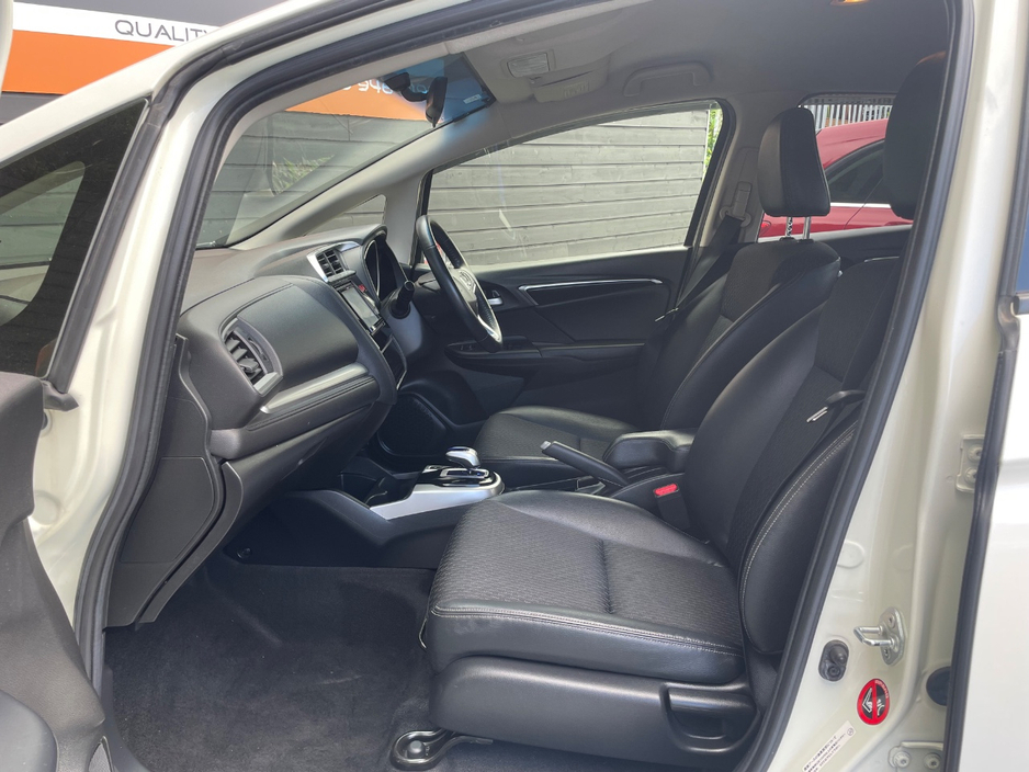 Honda Fit 1.5 HYBRID AUTO — thumbnail 8