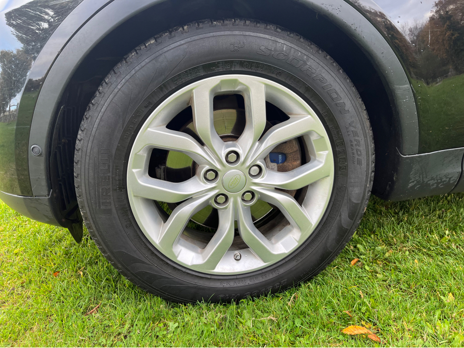 2019 Land Rover Discovery 2L Diesel For Sale Images