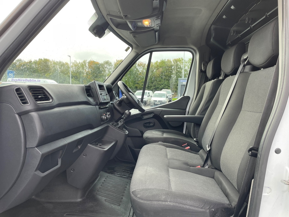 2023 Renault Master 2.3L Diesel For Sale Images