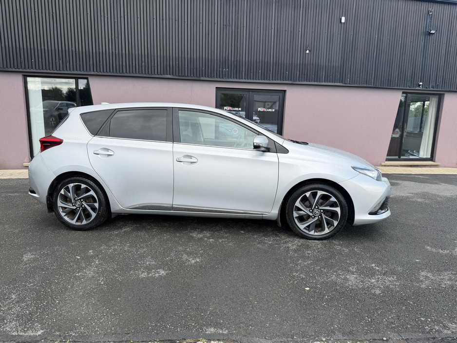 2015 Toyota Auris 1.6L Diesel For Sale Images