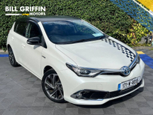 Toyota Auris BRICK LANE EDITION 1.8 HYBRID AUTO // SERVICE HISTORY // HALF LEATHER INTERIOR // REVERSE CAMERA