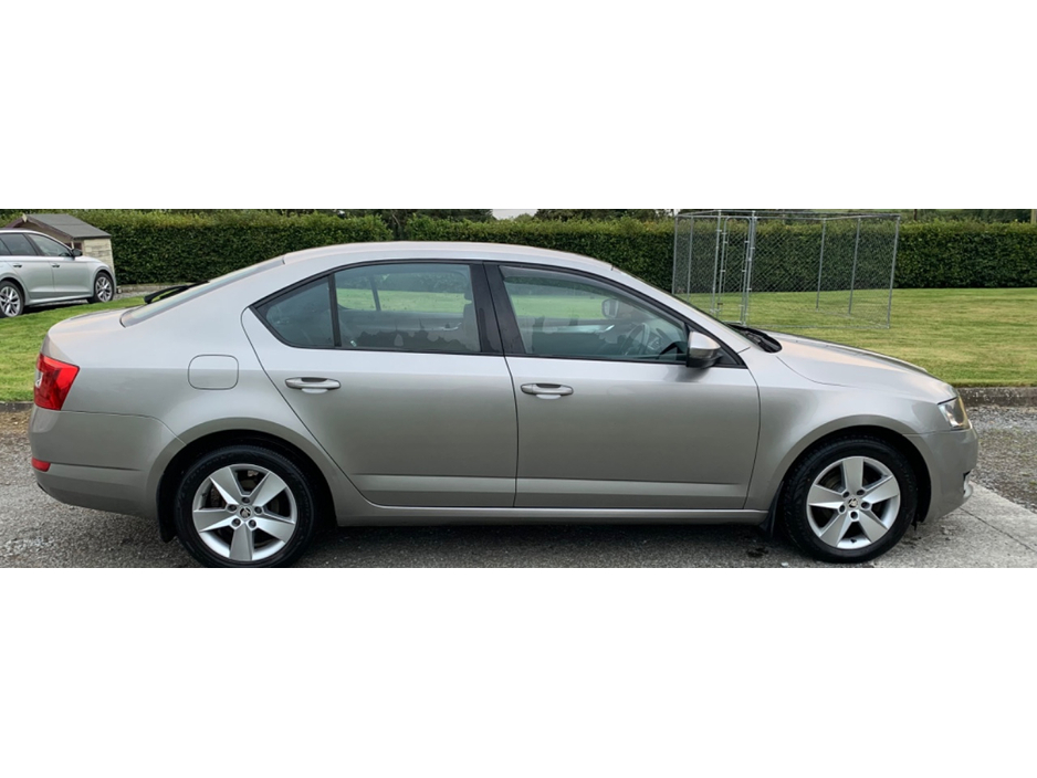 Skoda Octavia AMBITION 1.6 TDI 105HP 4DR