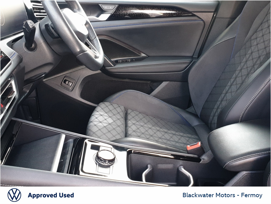 Volkswagen Tiguan 2.0TDI 150BHP R-LINE AUTOMATIC WITH COMFORT PACKAGE — thumbnail 4