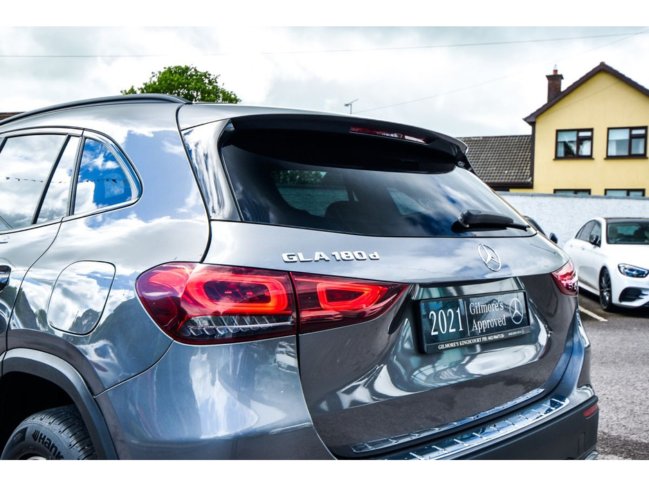 Mercedes-Benz GLA Class 180d Progressive Night Pack Auto — thumbnail 9