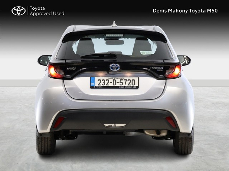 Toyota Yaris Luna Hybrid — thumbnail 4