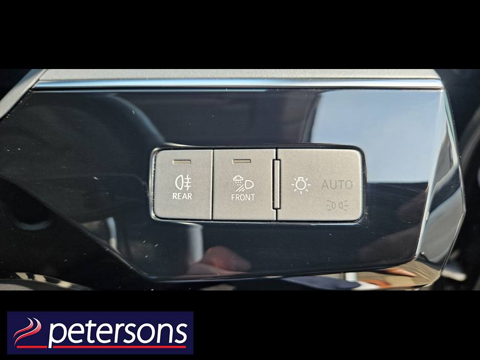 Audi e-tron TECHNIK 50 QUATTRO AUTOMATIC — thumbnail 37