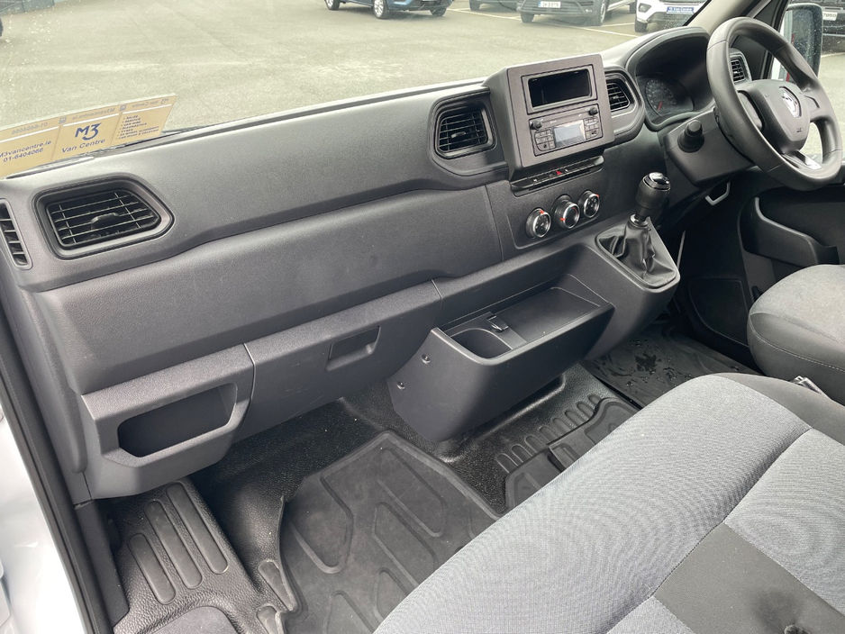 2023 Renault Master 2.3L Diesel For Sale Images