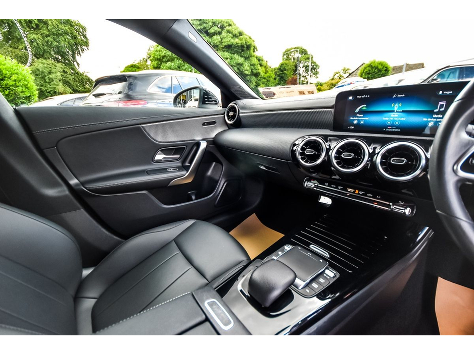 Mercedes-Benz CLA Class 200d Progressive Auto — thumbnail 12
