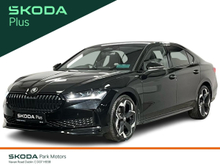 Skoda Superb Sportline DSG 2.0TDI 150BHP - 19 Inch Alloys - Reversing Camera - Ambient Lighting - Climate Control - Electric Heated Seats - Keyless Start - Apple CarPlay/Android Auto
