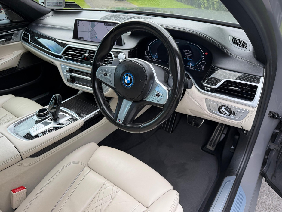2021 BMW 7 Series 3L Petrol Plug-in Hybrid For Sale Images