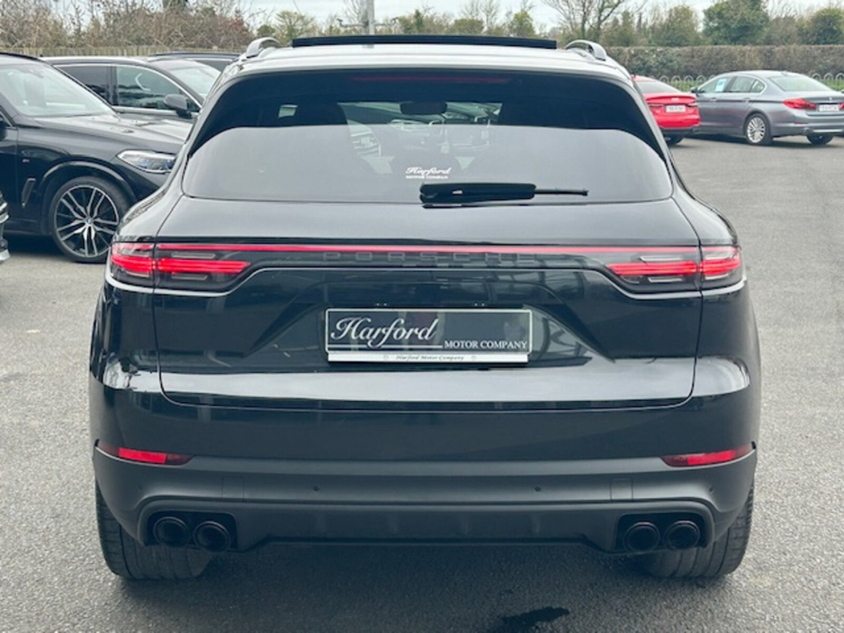2023 Porsche Cayenne 3L Petrol Plug-in Hybrid For Sale Images