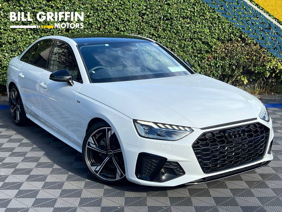 Audi A4 S-LINE 2.0 TDI AUTO * VERY LOW MILEAGE * // 360 PARKING CAMERAS // APPLE CARPLAY/ANDROID AUTO // HEATED FRONT & REAR SEATS