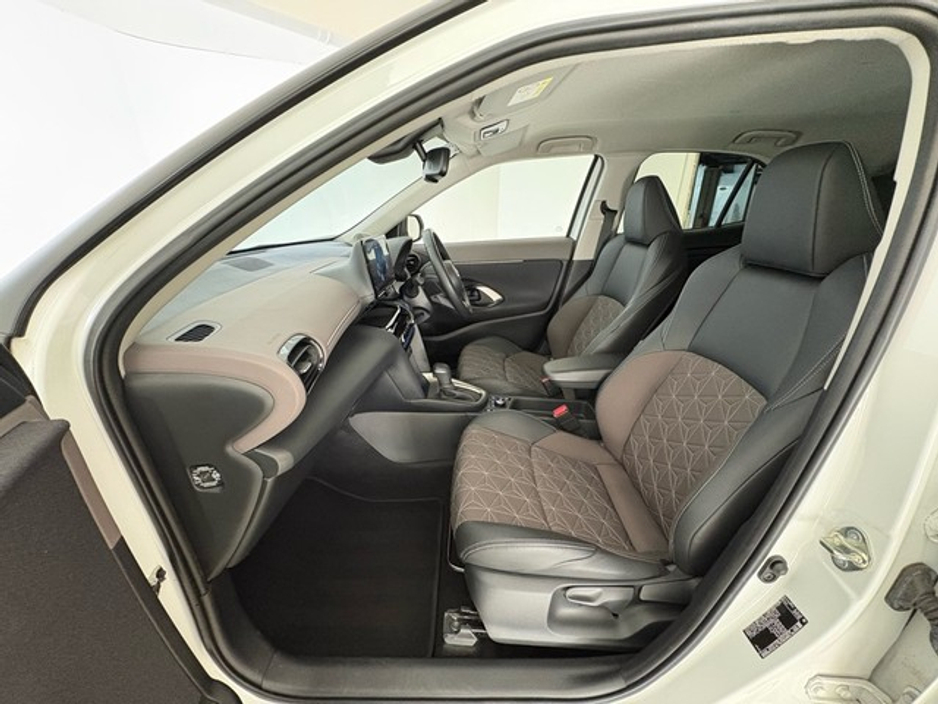 Toyota Yaris Cross Sol Hybrid — thumbnail 6