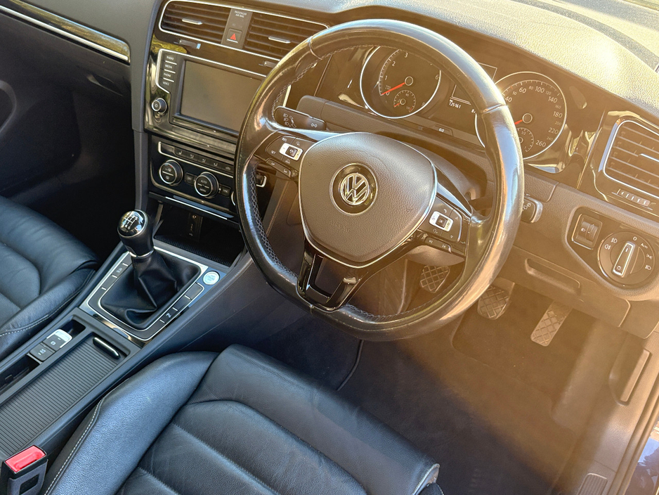 2017 Volkswagen Golf 1.2L Petrol For Sale Images