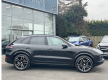 2023 Porsche Cayenne 3L Petrol Plug-in Hybrid For Sale Images