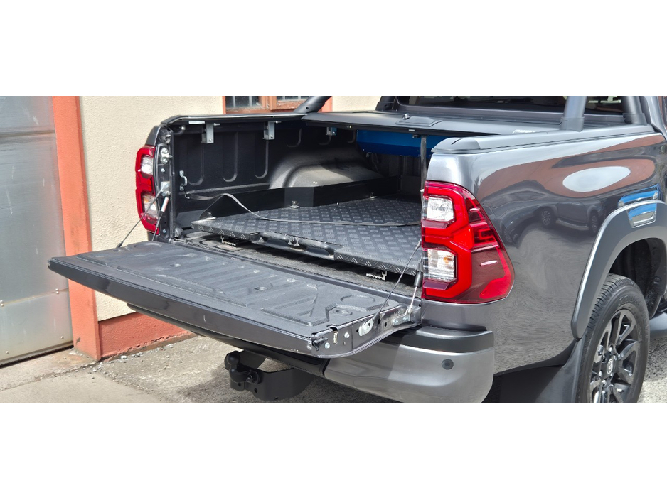 2025 Toyota Hilux 2.8L Diesel For Sale Images