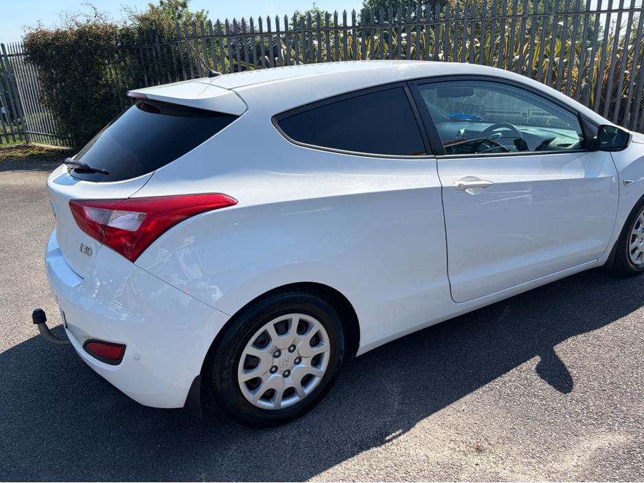 2015 Hyundai i30 1.4L Diesel For Sale Images