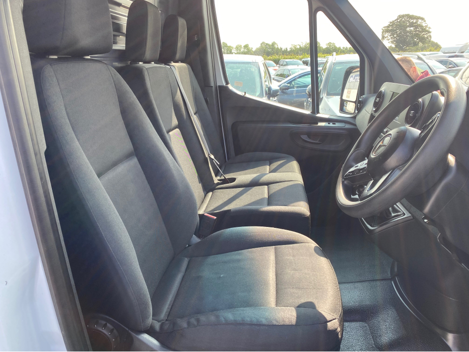 2020 Mercedes-Benz Sprinter 2.1L Diesel For Sale Images
