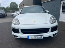 2016 Porsche Cayenne 3L Petrol Hybrid For Sale Images