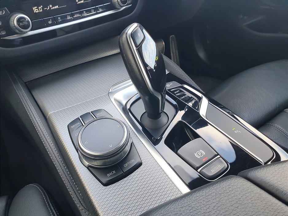 BMW 5 Series 520d M Sport — thumbnail 10