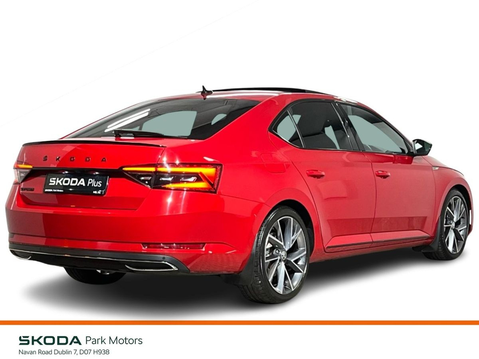 Skoda Superb Sportline DSG 2.0TDI 150BHP - Reversing Camera - Sunroof - Climate Control - Heated Seats - Cruise Control - Keyless Start - Apple CarPlay/Android Auto — thumbnail 4
