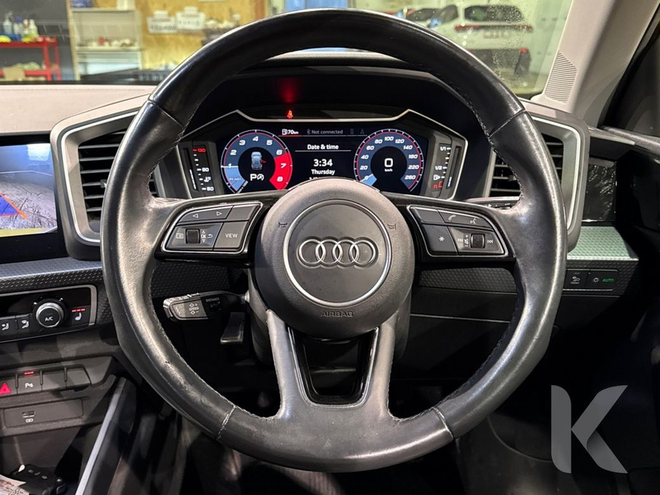 Audi A1 1.0 AUTOMATIC - YELLOW/BLACK 2 TONE - CRUISE CONTROL - REAR CAMERA — thumbnail 14