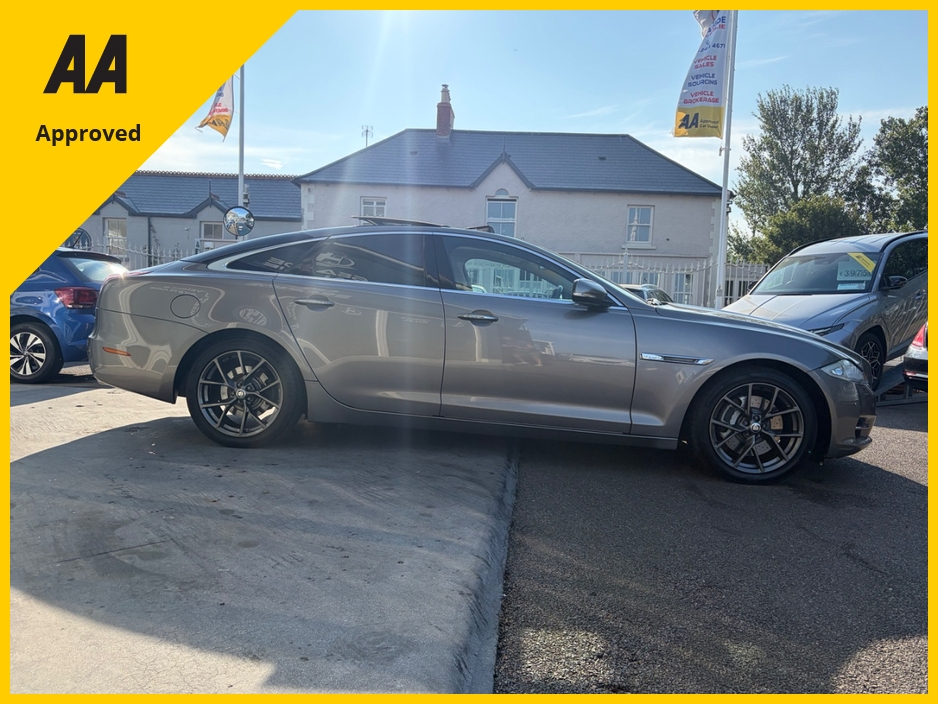 2011 Jaguar XJ 3L Diesel For Sale Images