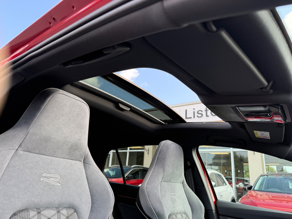 2024 Volkswagen Golf 2L Diesel For Sale Images