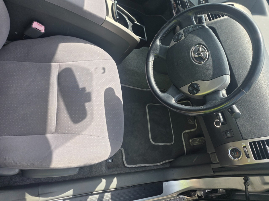 Toyota Prius 1.5 5DR A — thumbnail 6