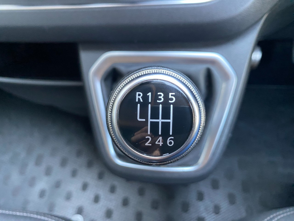 2022 Renault Trafic 2L Diesel For Sale Images