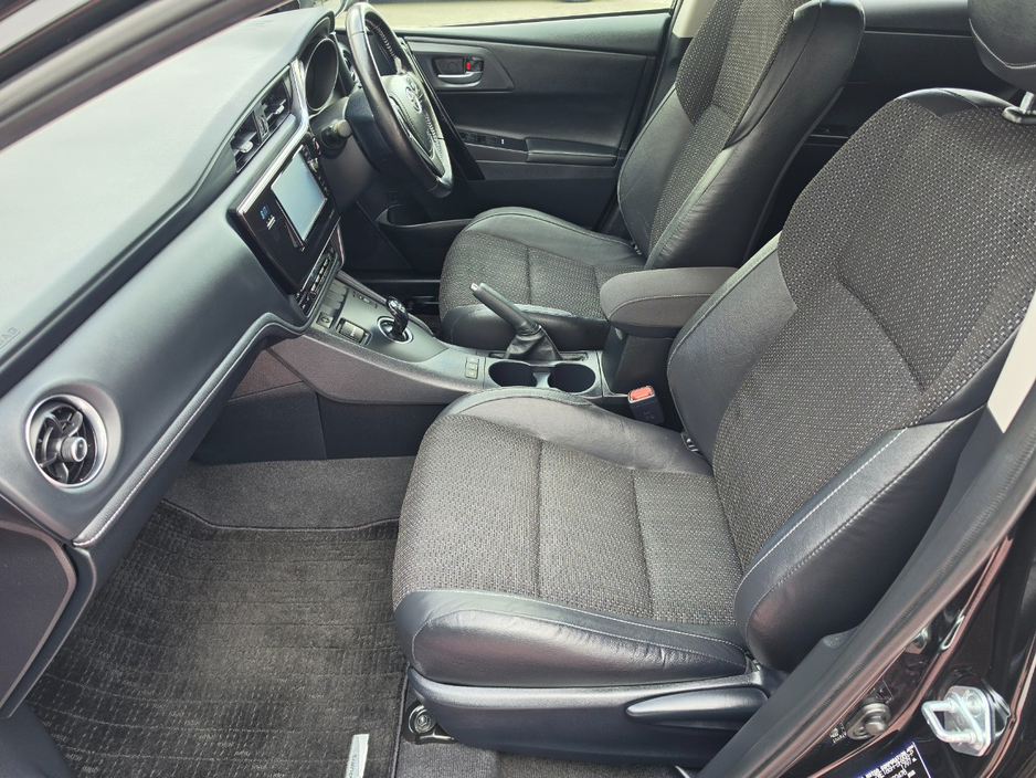 2016 Toyota Auris 1.8L Petrol Hybrid For Sale Images