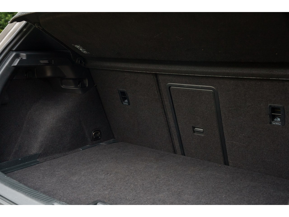 2017 Volkswagen Golf 2L Petrol For Sale Images