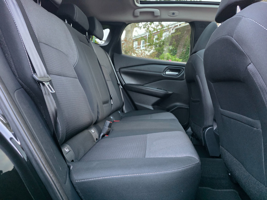 Nissan Qashqai 1.3 PET MILD HYBRID SV PREMIUM — thumbnail 21