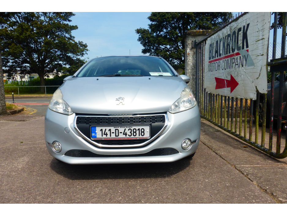 2014 Peugeot 208 1L Petrol For Sale Images