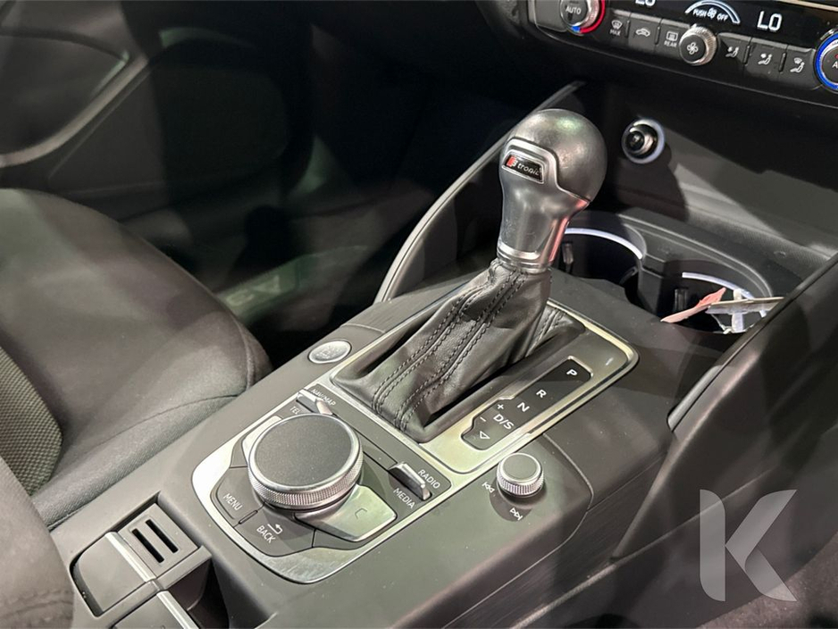 Audi A3 1.4 TFSI AUTOMATIC - FACTORY ALLOYS - CRUISE CONTROL - REAR CAMERA — thumbnail 24