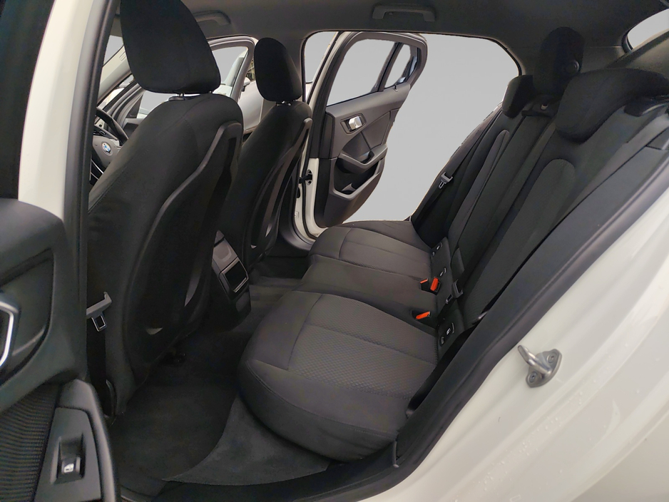 BMW 1 Series 1.5 Petrol Auto Tiny Miles Car Play — thumbnail 12