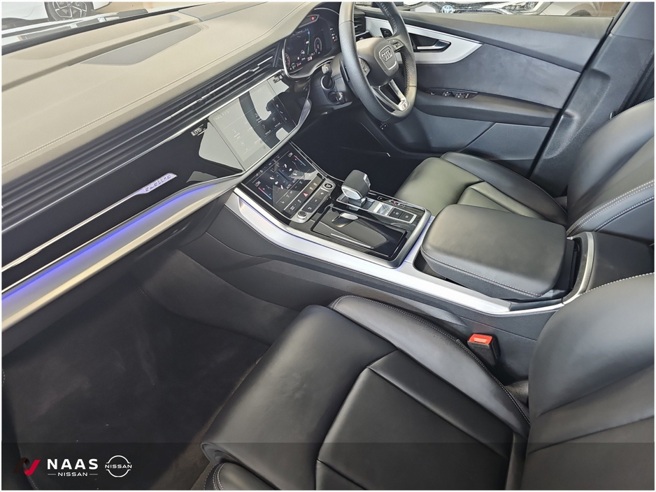 2025 Audi Q7 3L Petrol Plug-in Hybrid For Sale Images