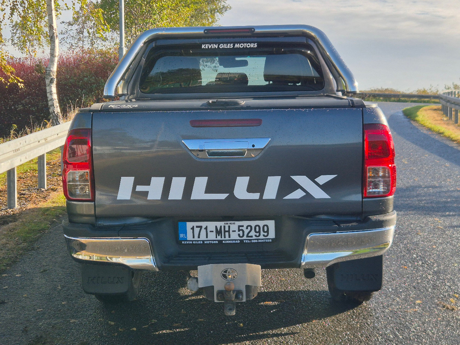 2017 Toyota Hilux 2.4L Diesel For Sale Images