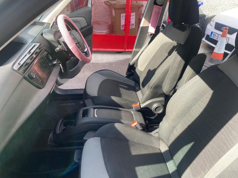 2015 Citroen Grand C4 Picasso 1.6L Diesel For Sale Images