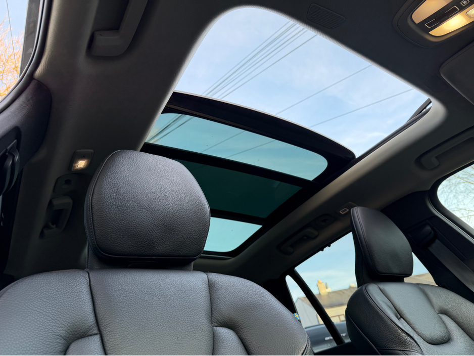 2023 Volvo XC90 2L Petrol Plug-in Hybrid For Sale Images