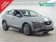 Nissan Qashqai 1.3 PET MILD HYBRID SV