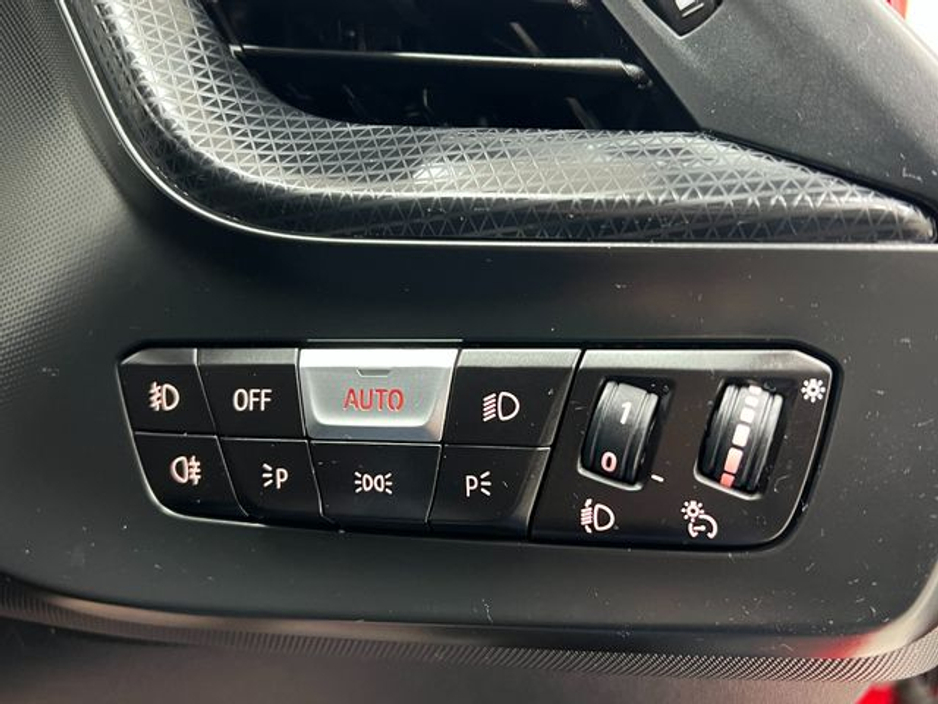BMW 1 Series 118D PLAY EDITION JOY PLUS Automatic — thumbnail 34