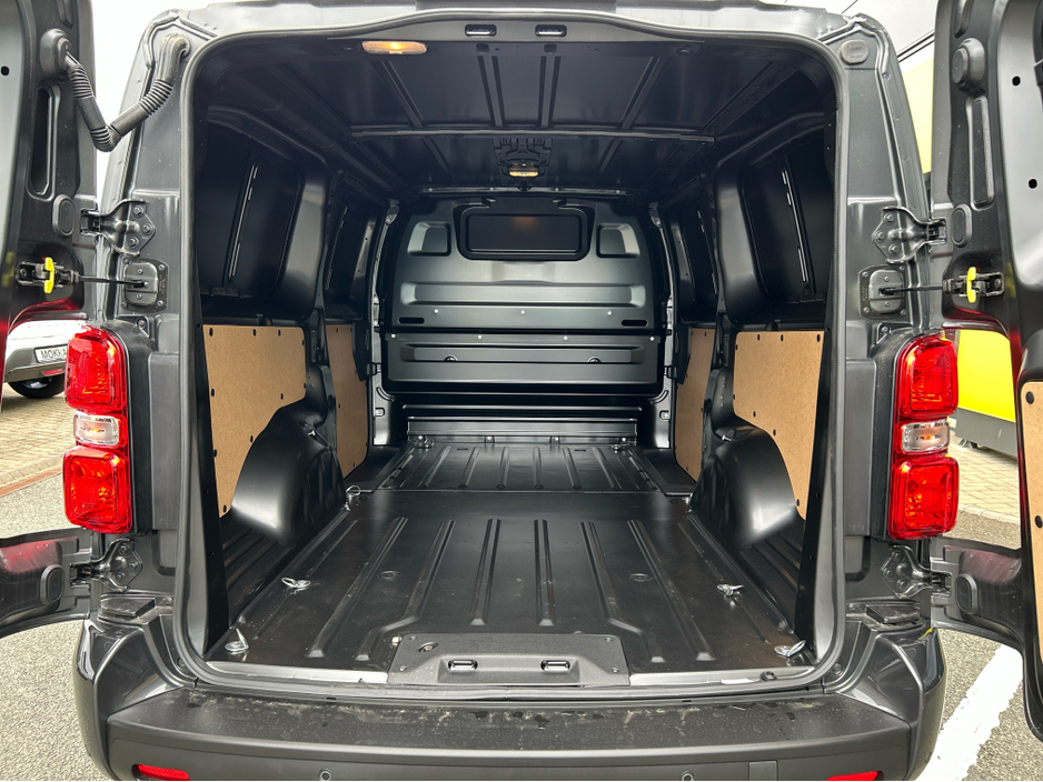 2025 Opel Vivaro 1.5L Diesel For Sale Images
