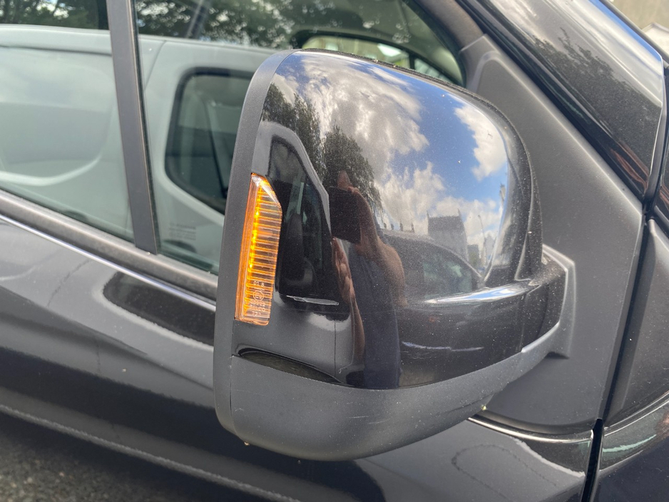 2022 Renault Trafic 2L Diesel For Sale Images